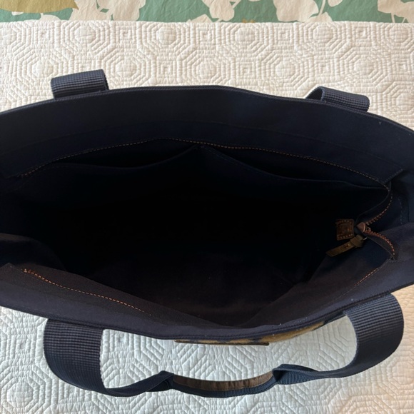 Pendleton Wool Zip Tote - Picture 3 of 12